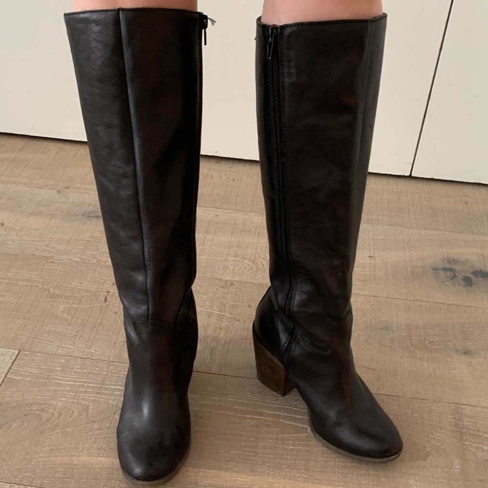 Lucky Brand Black Leather Knee High Boots 8M.